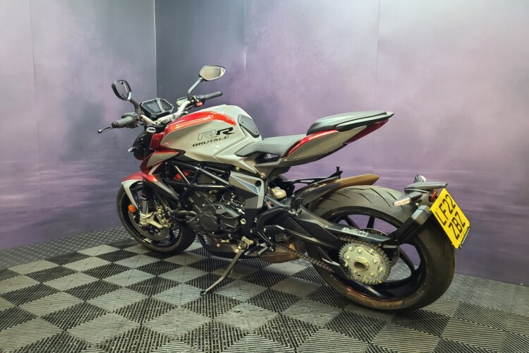 MV AGUSTA BRUTALE 800