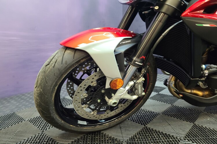 MV AGUSTA BRUTALE 800