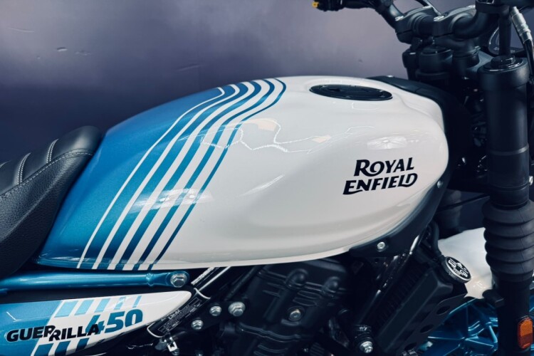 ROYAL ENFIELD GUERRILLA 450
