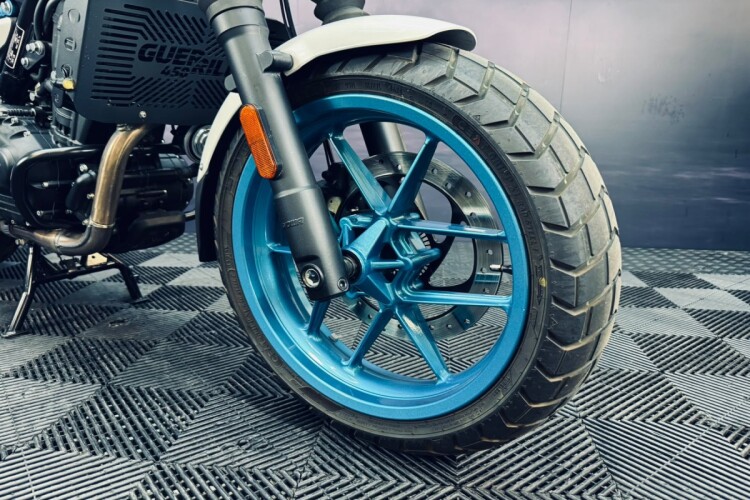 ROYAL ENFIELD GUERRILLA 450
