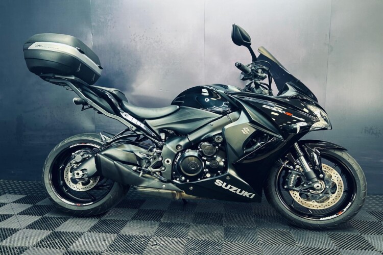 SUZUKI GSX-S1000F