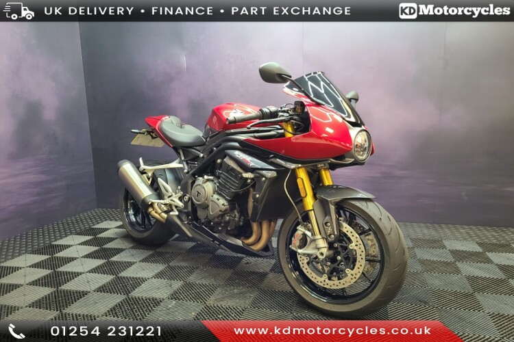 TRIUMPH SPEED TRIPLE 1200