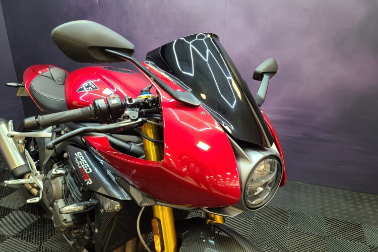 TRIUMPH SPEED TRIPLE 1200