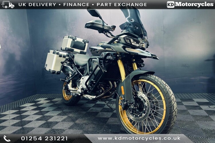 VOGE DS900X