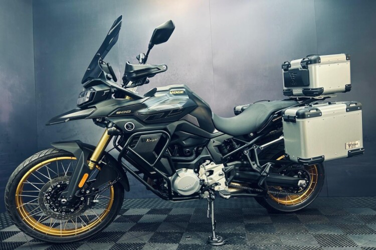 VOGE DS900X
