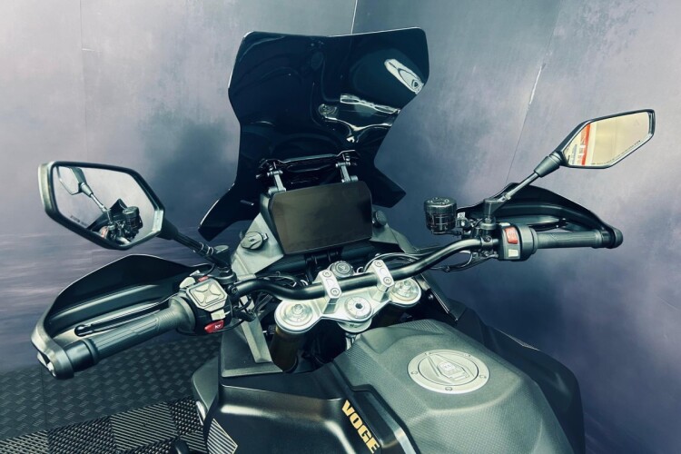 VOGE DS900X