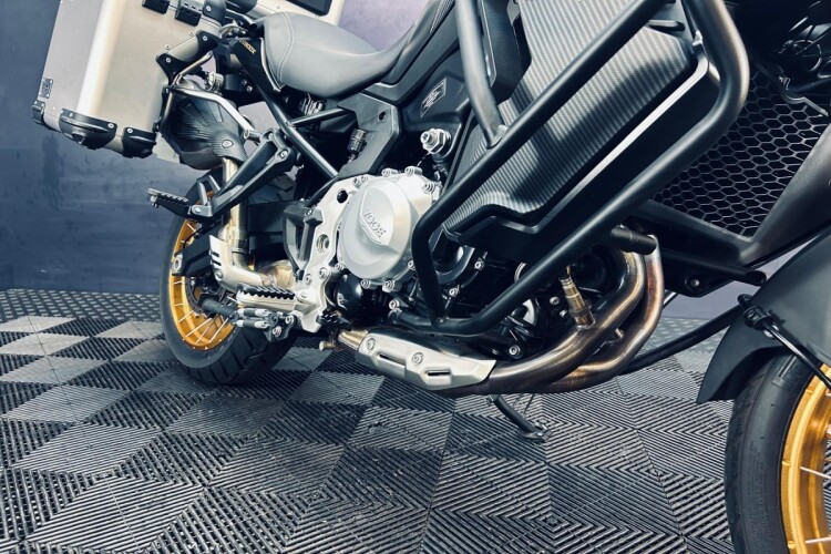 VOGE DS900X