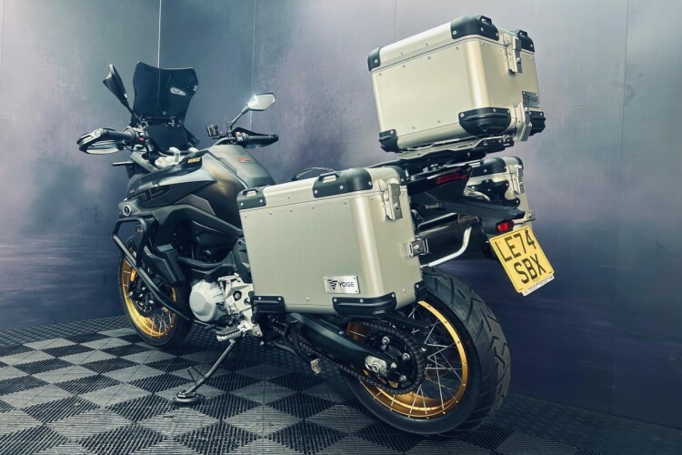 VOGE DS900X