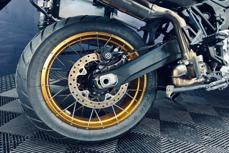 VOGE DS900X