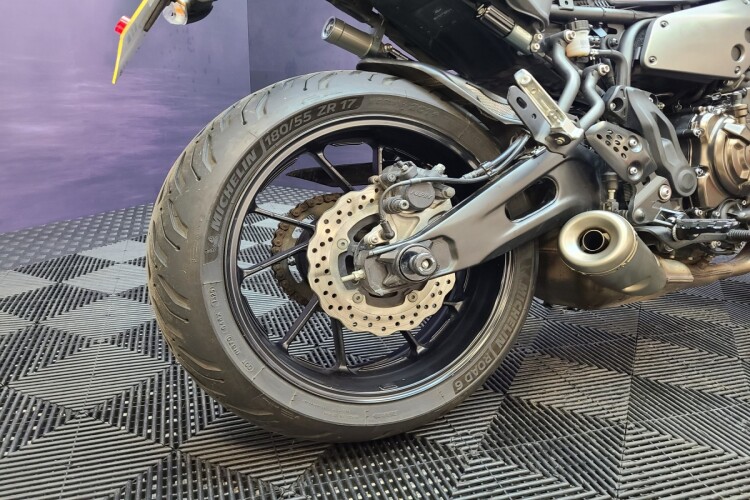 YAMAHA XSR700