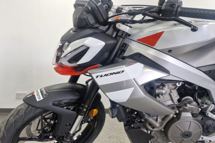 APRILIA TUONO 457