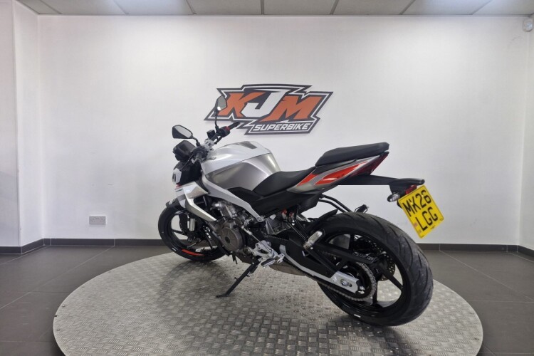 APRILIA TUONO 457