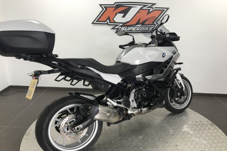 BMW F 900 XR