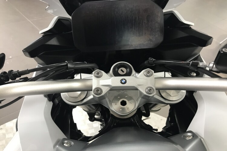 BMW F 900 XR