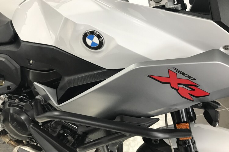 BMW F 900 XR