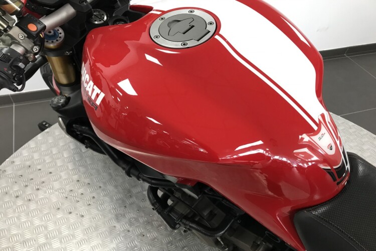 DUCATI MONSTER 1200