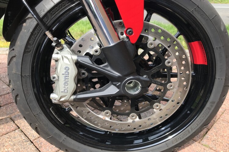 DUCATI MONSTER 937