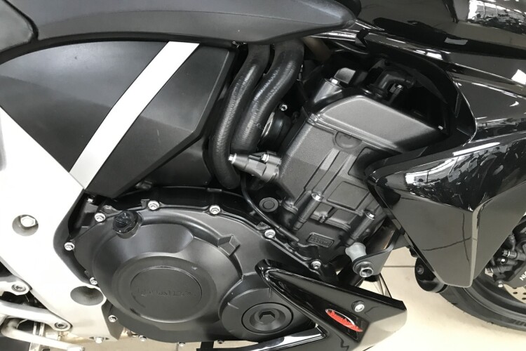 HONDA CB1000R