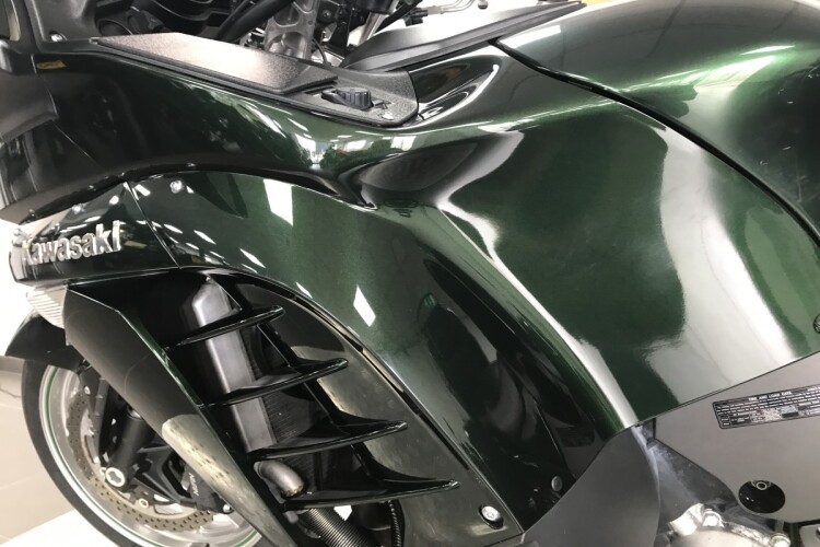 KAWASAKI 1400GTR
