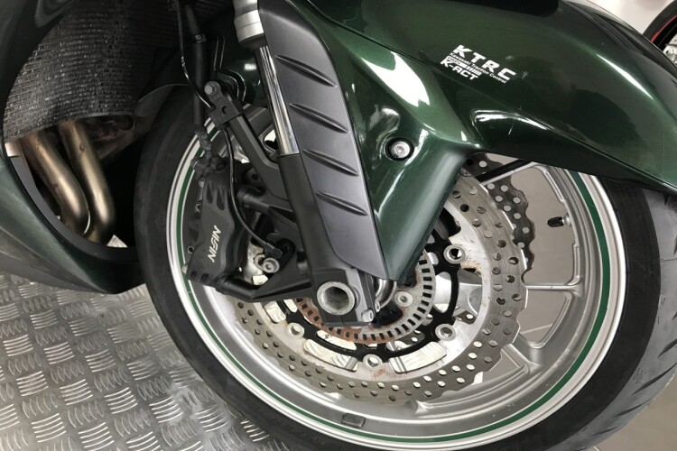 KAWASAKI 1400GTR