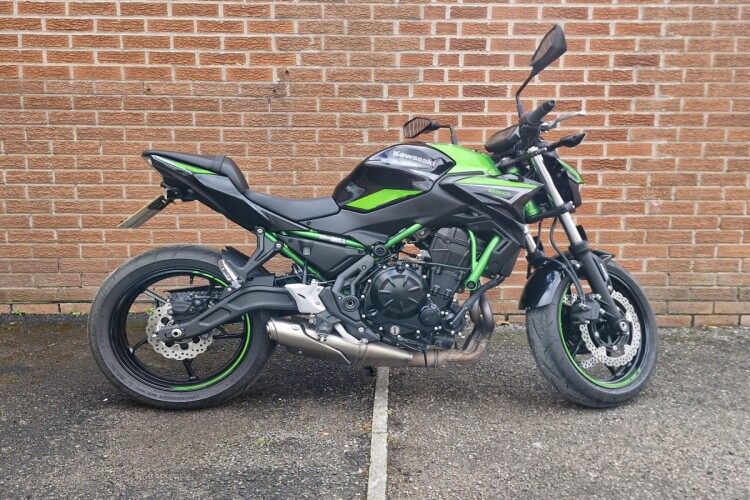 KAWASAKI Z650
