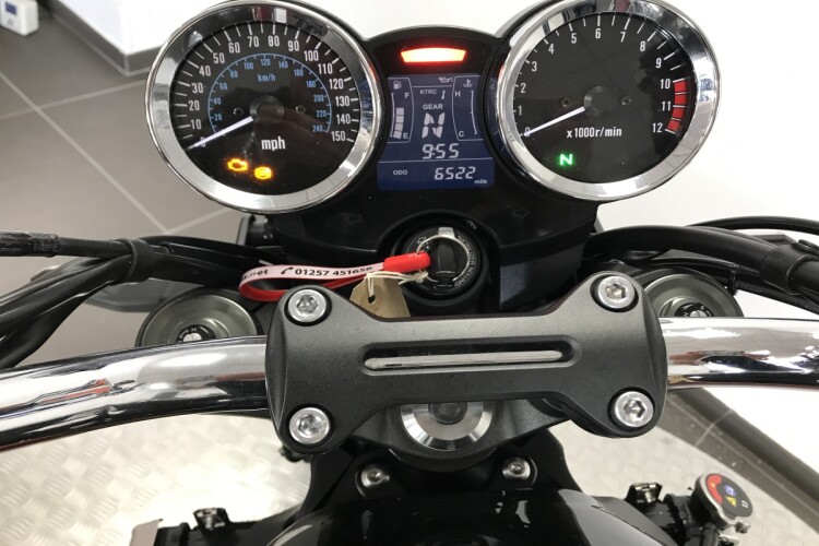 KAWASAKI Z900 RS
