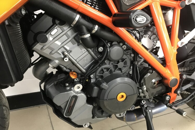 KTM 1290 SUPER DUKE R