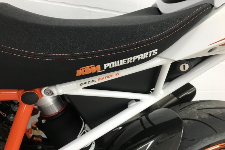 KTM 1290 SUPER DUKE R