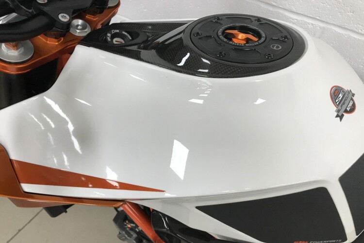 KTM 1290 SUPER DUKE R