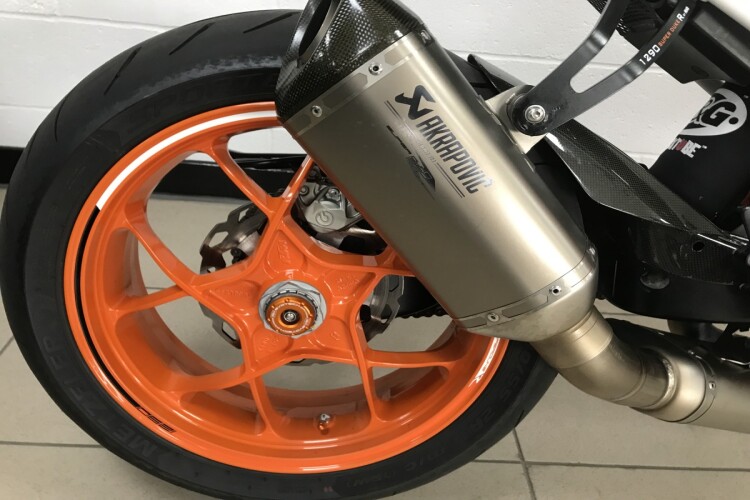 KTM 1290 SUPER DUKE R