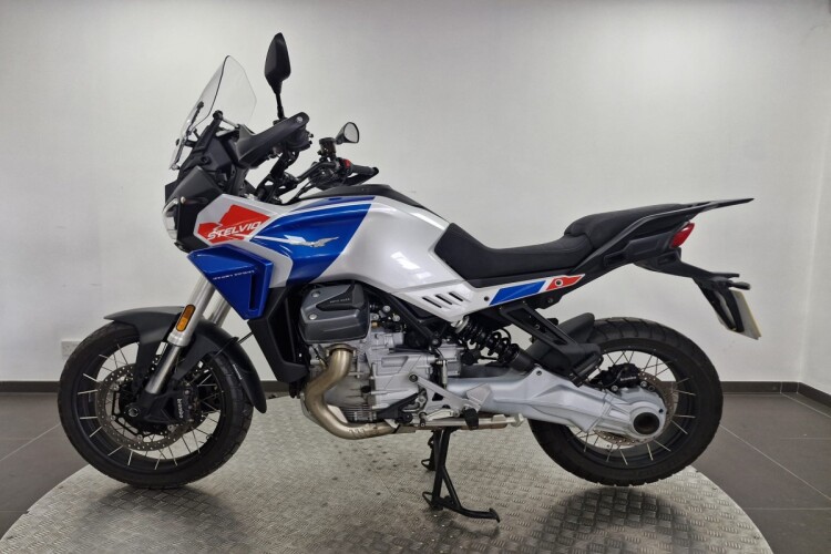 MOTO GUZZI STELVIO