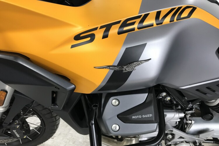 2025 MOTO GUZZI STELVIO, Yellow - photo 8