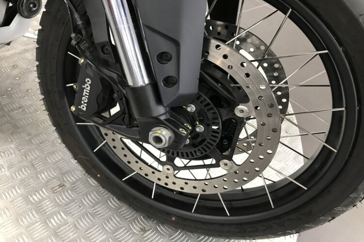 2025 MOTO GUZZI STELVIO, Yellow - photo 11