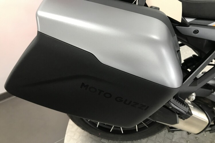2025 MOTO GUZZI STELVIO, Yellow - photo 15