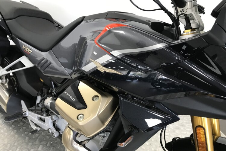 2023 MOTO GUZZI V100 MANDELLO, Grey - photo 8