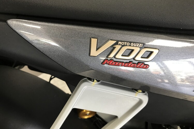 2023 MOTO GUZZI V100 MANDELLO, Grey - photo 11