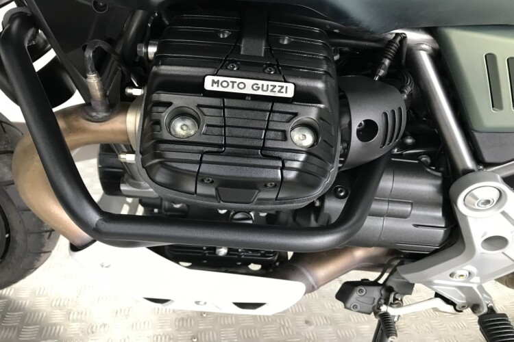 MOTO GUZZI V85
