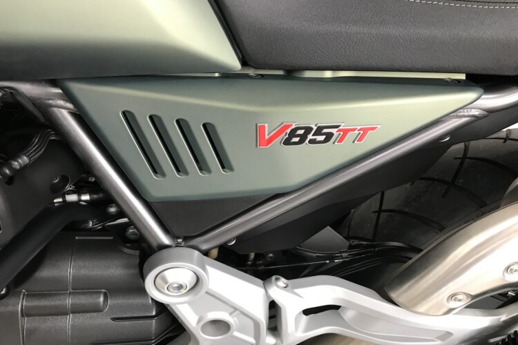 MOTO GUZZI V85