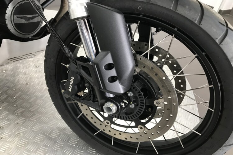MOTO GUZZI V85