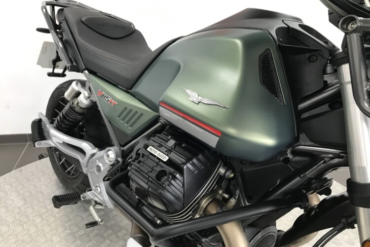 MOTO GUZZI V85