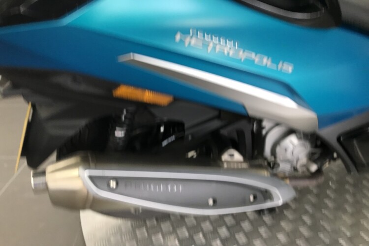PEUGEOT METROPOLIS