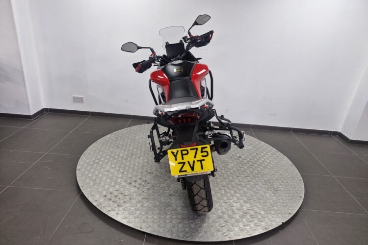 QJMOTOR SVT650 X