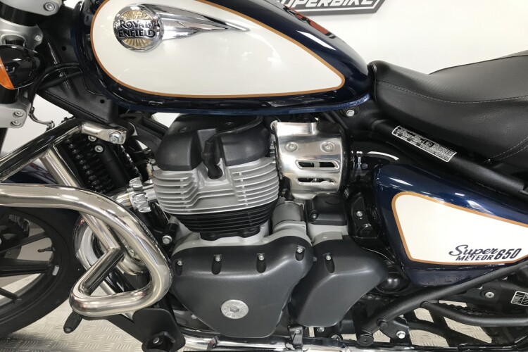 ROYAL ENFIELD SUPER METEOR 650