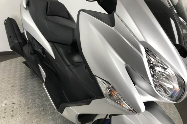 SUZUKI BURGMAN 400