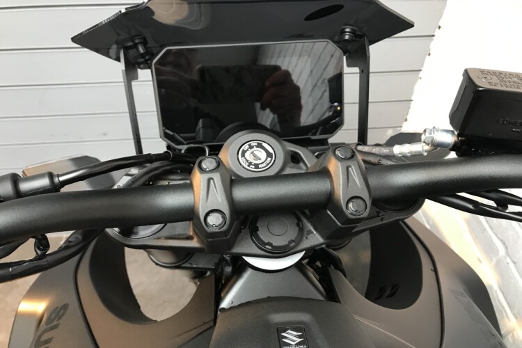 SUZUKI GSX-8S