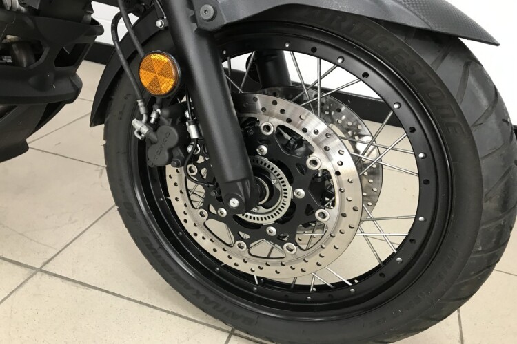 2017 SUZUKI V-STROM 650, White - photo 6