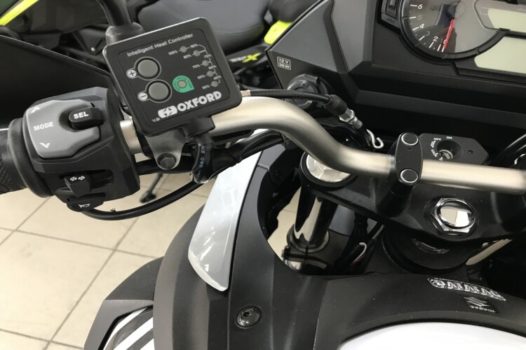 2017 SUZUKI V-STROM 650, White - photo 16