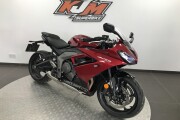 TRIUMPH DAYTONA 660