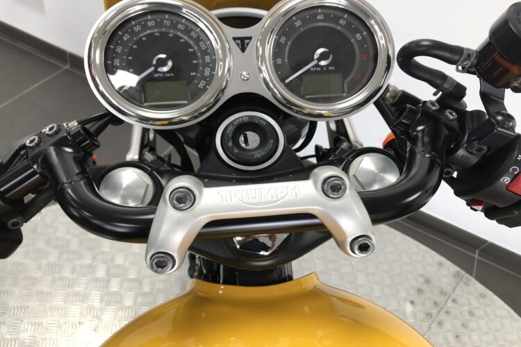 TRIUMPH STREET CUP