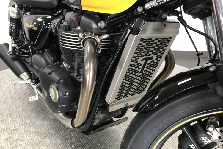 TRIUMPH STREET CUP
